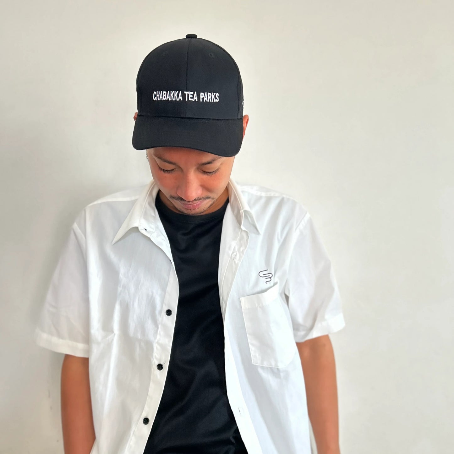 ロゴ刺繍入りオリジナルキャップｰブラック