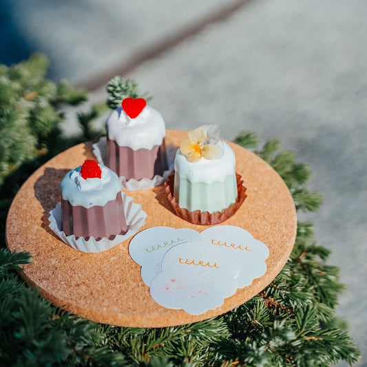 【ギフトおすすめ】3種から選べるカヌレ型の石鹸「TEARAI」